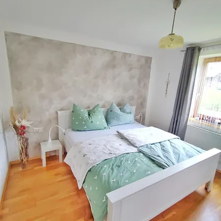 Apartment Unterm Nussbaum 2 *