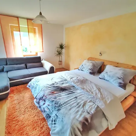 Apartment Unterm Nussbaum 2